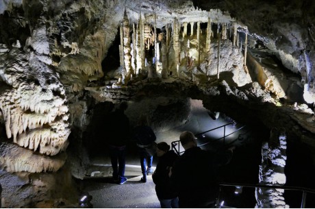 Tip voor een regenachtige dag: grotten in de Ardennen